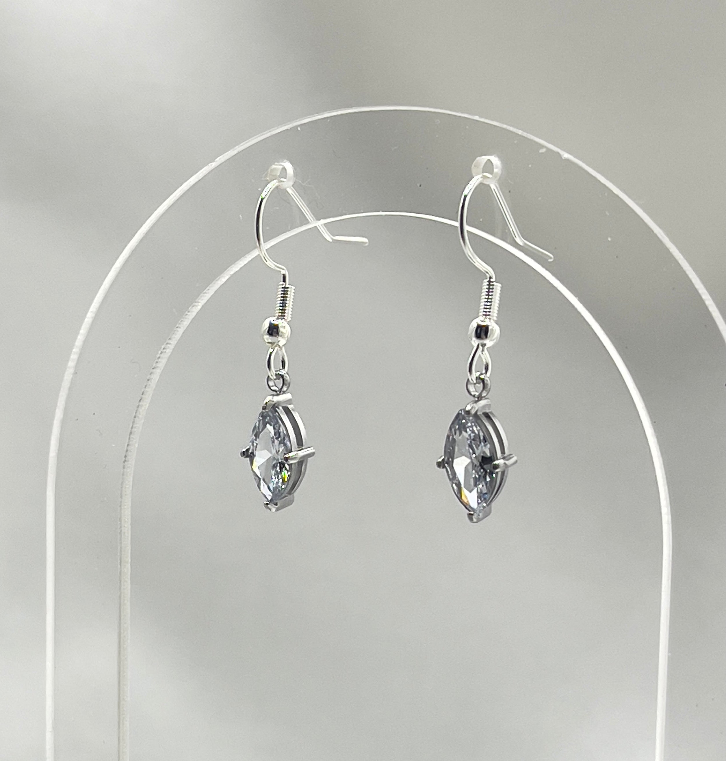 The Crystal Drop Earrings - Silver